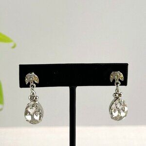 Art Deco Style Tear Drop Clear Rhinestone Earrings With Leaf Accents For Pierced